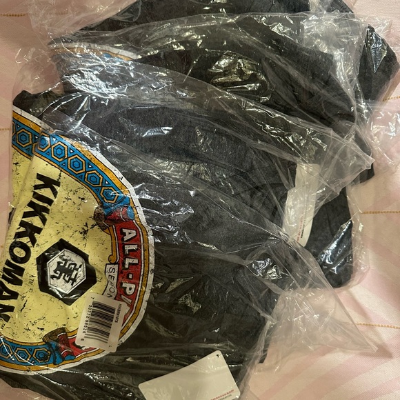 New with tag in package Kikoman Soy Sauce t-shirts - Picture 2 of 2